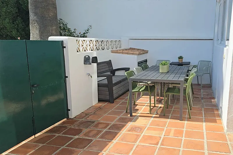 Outdoor dining at the back