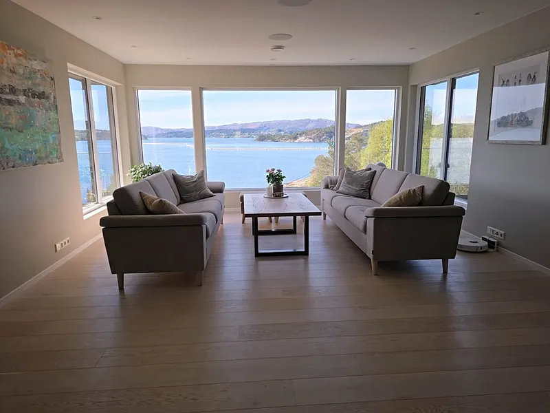 The upper living room after the renovation